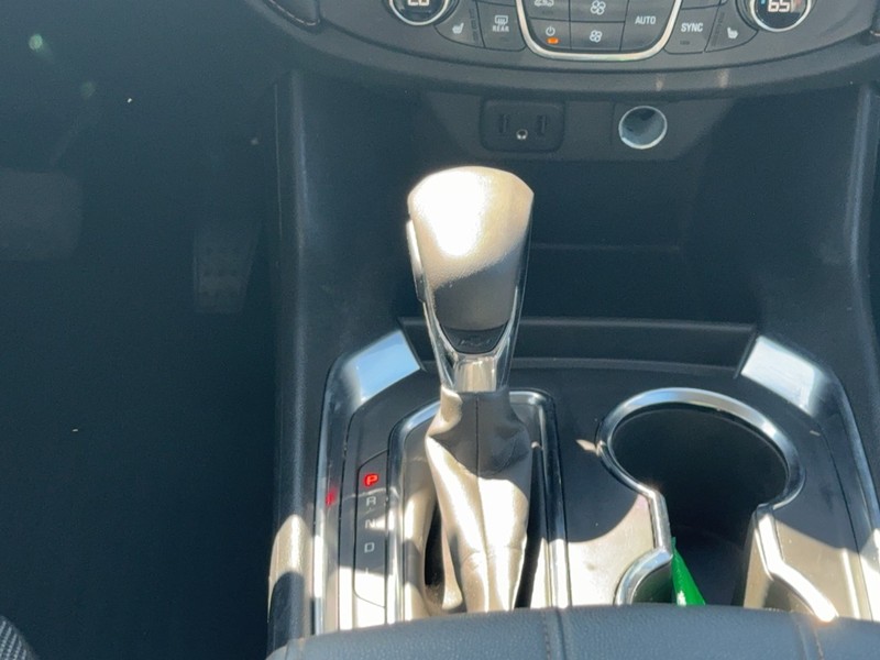 Chevrolet Traverse Vehicle Image 14