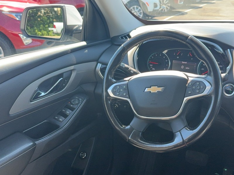 Chevrolet Traverse Vehicle Image 15
