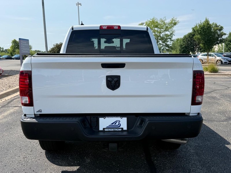 Ram 1500 Classic Vehicle Image 04