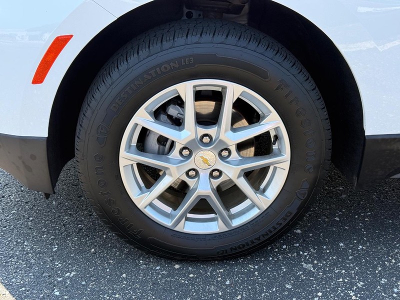 Chevrolet Equinox Vehicle Image 07