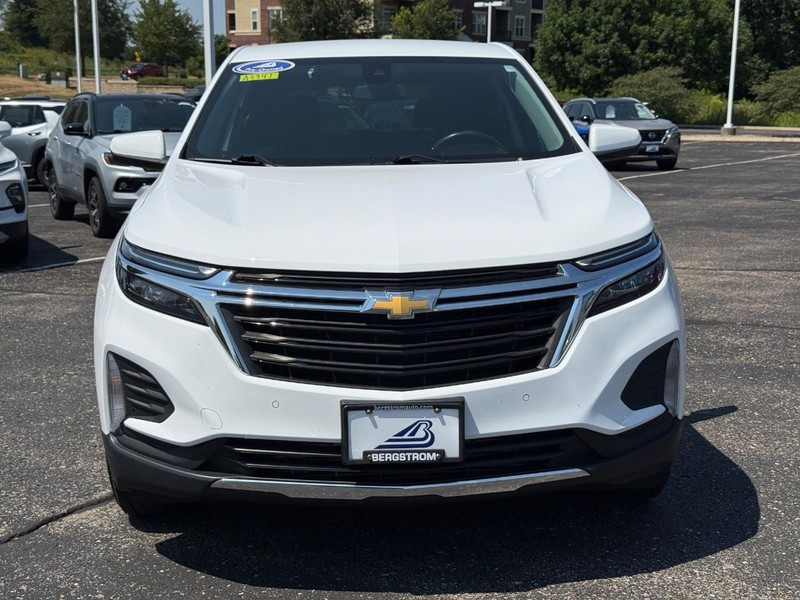 Chevrolet Equinox Vehicle Image 09