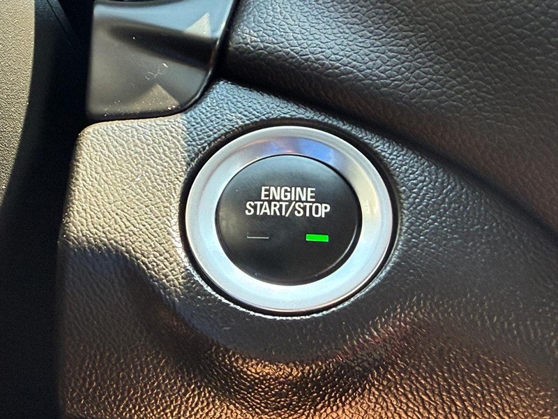 Chevrolet Equinox Vehicle Image 15