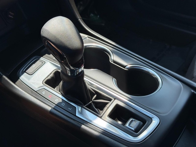 Chevrolet Equinox Vehicle Image 19