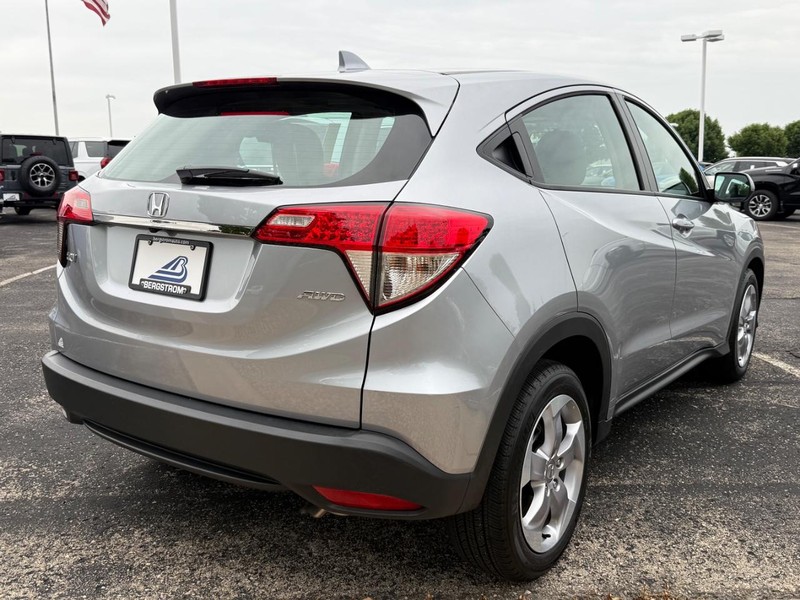 Honda HR-V Vehicle Image 03