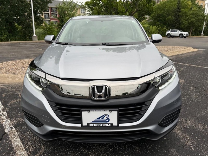 Honda HR-V Vehicle Image 09