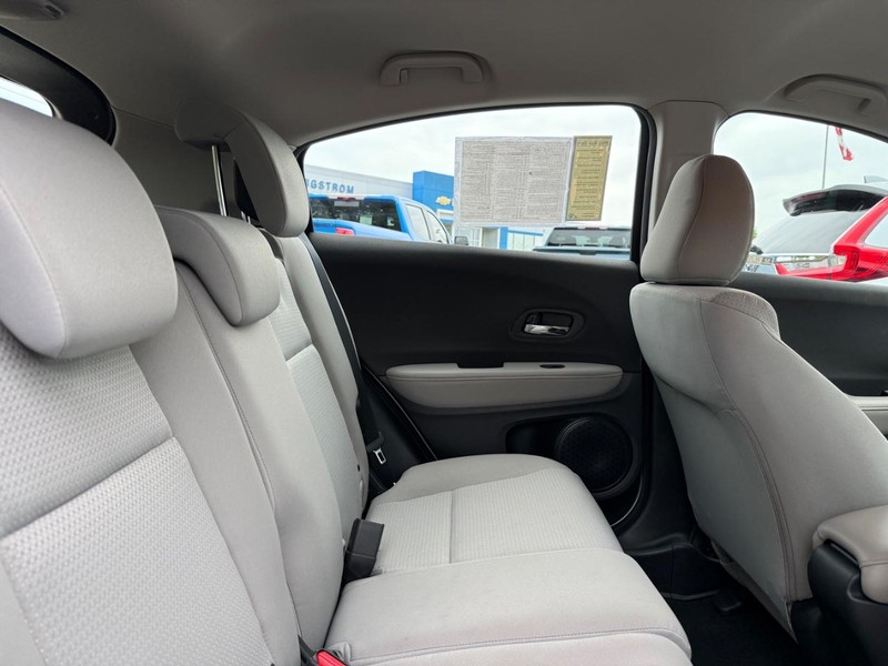 Honda HR-V Vehicle Image 10