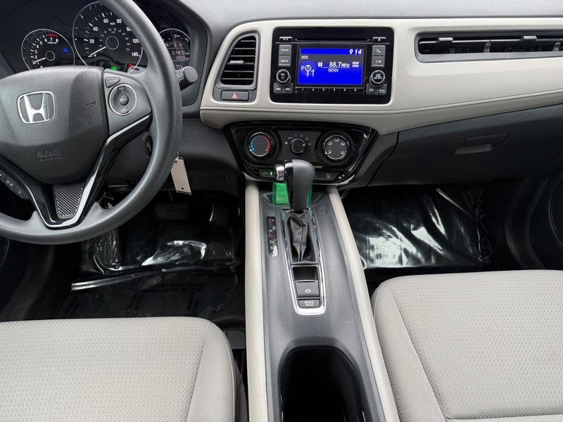Honda HR-V Vehicle Image 11