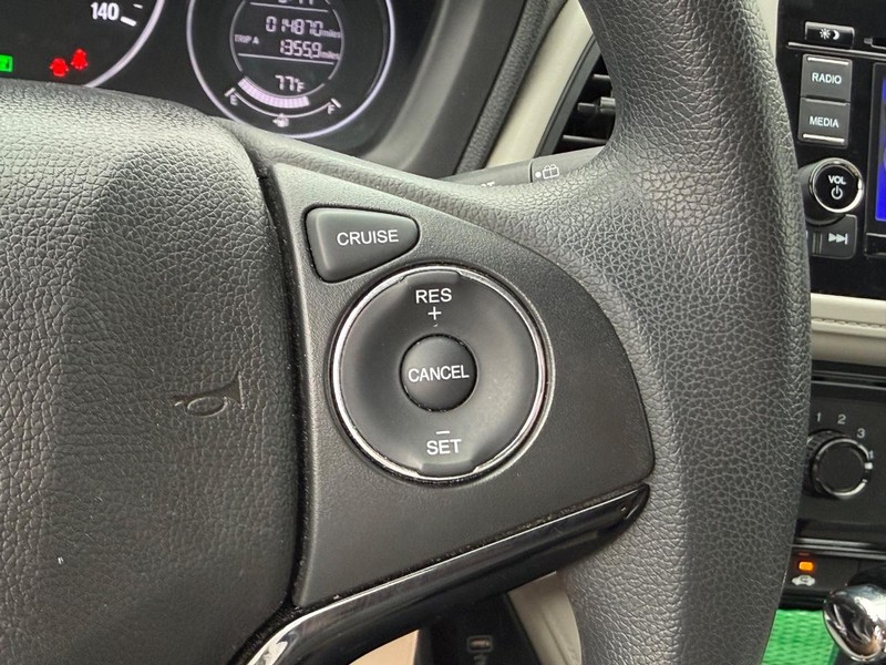 Honda HR-V Vehicle Image 17