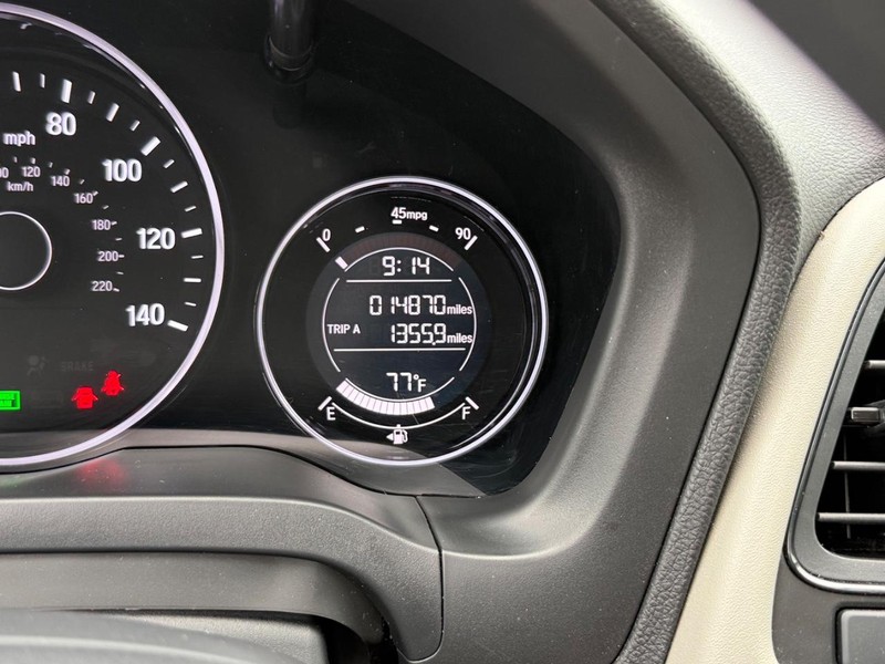 Honda HR-V Vehicle Image 18