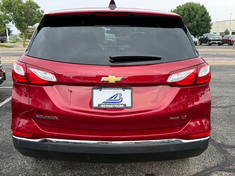 Chevrolet Equinox Vehicle Image 04