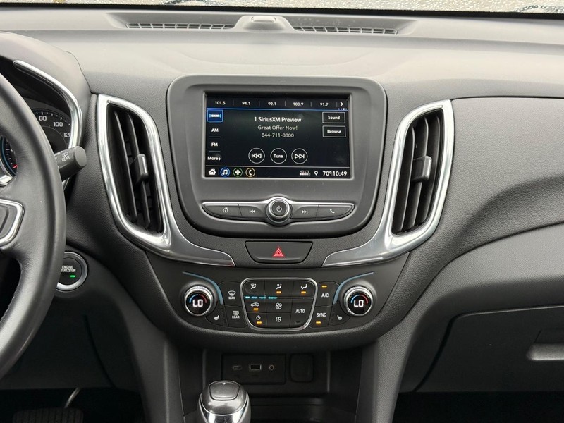 Chevrolet Equinox Vehicle Image 12
