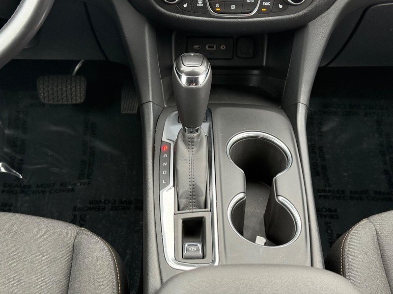 Chevrolet Equinox Vehicle Image 13