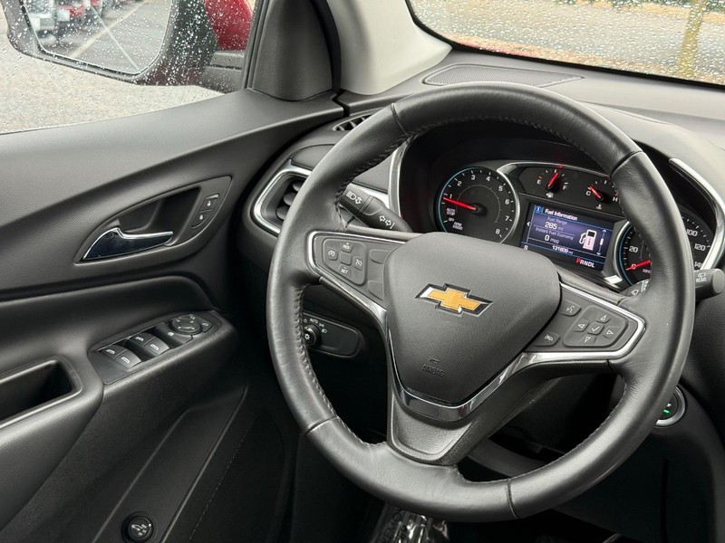 Chevrolet Equinox Vehicle Image 14