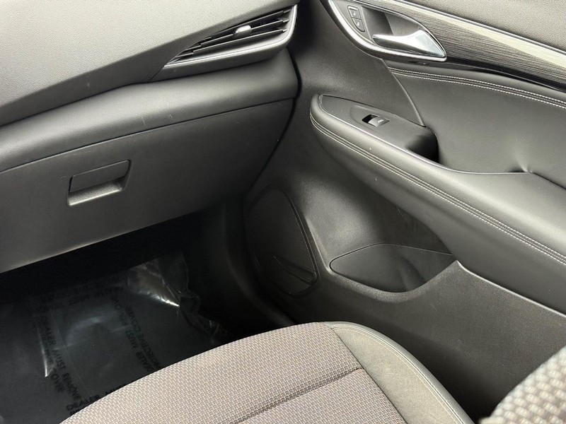 Buick Envision Vehicle Image 15