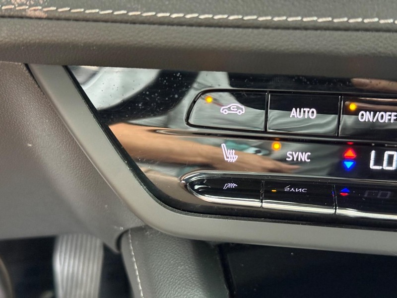 Buick Envision Vehicle Image 20