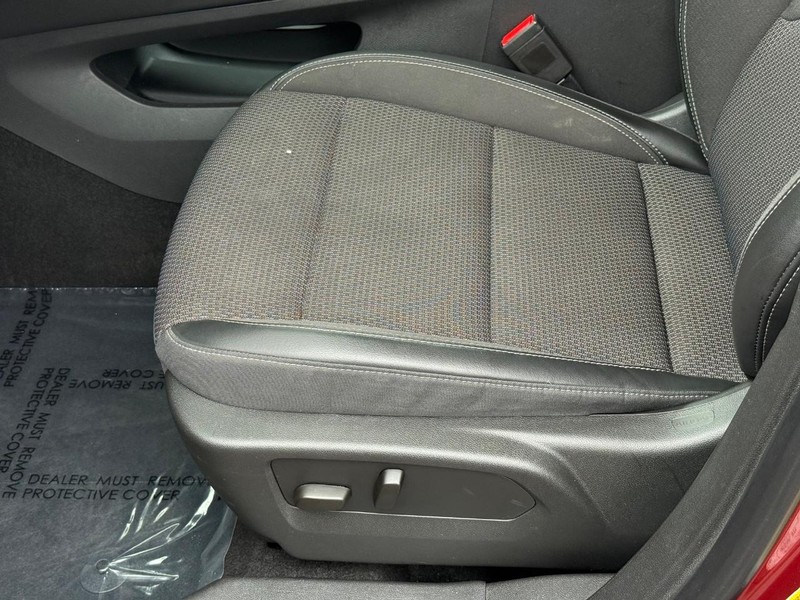 Buick Envision Vehicle Image 22