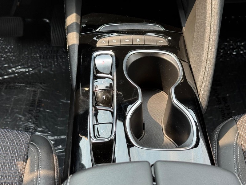 Buick Envision Vehicle Image 13