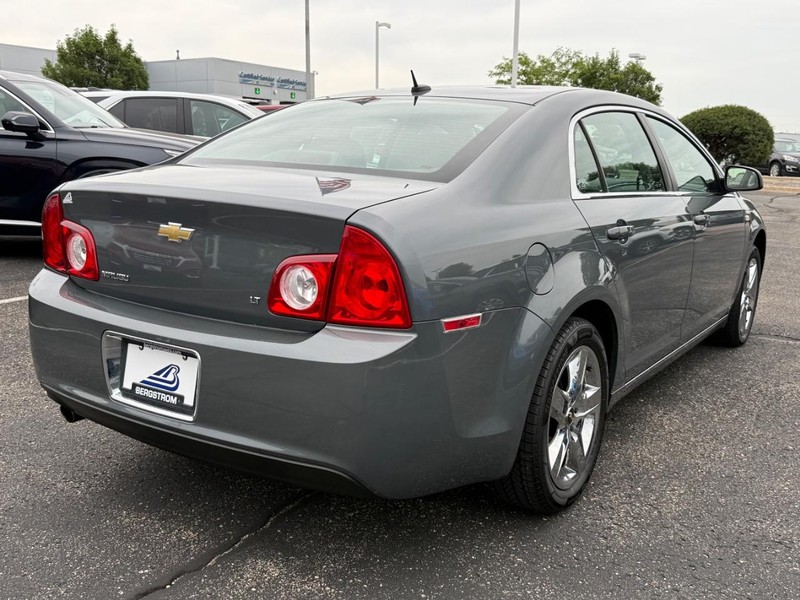 Chevrolet Malibu Vehicle Image 03