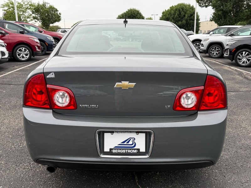 Chevrolet Malibu Vehicle Image 04