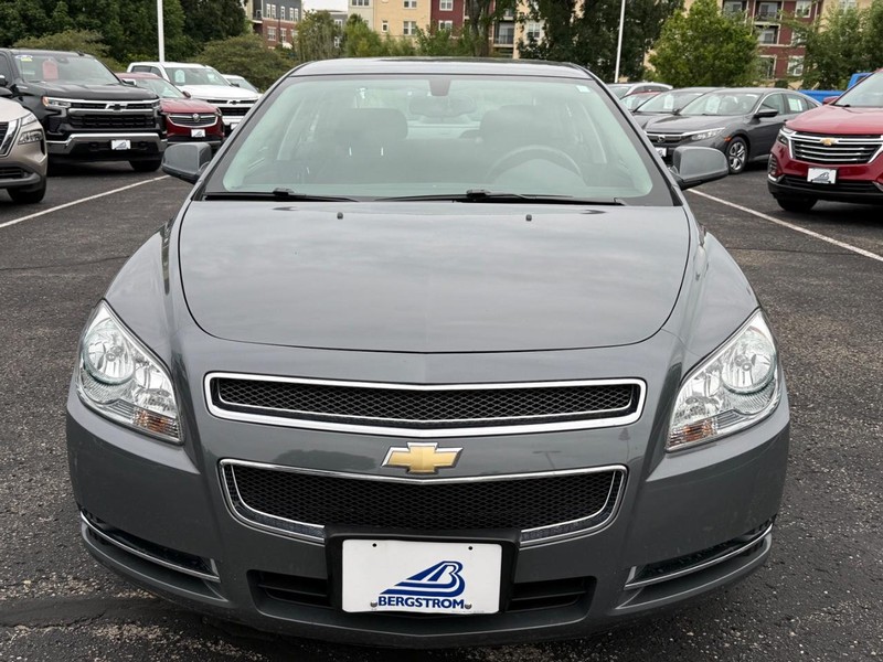 Chevrolet Malibu Vehicle Image 08