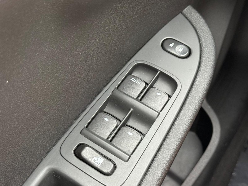 Chevrolet Malibu Vehicle Image 19