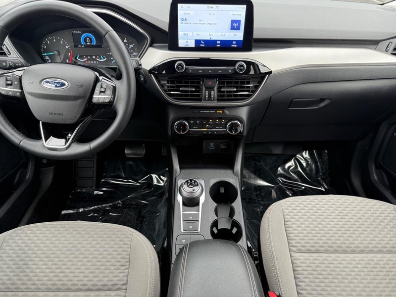Ford Escape Vehicle Image 11