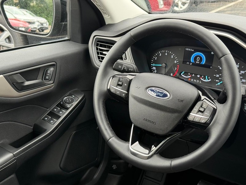 Ford Escape Vehicle Image 14