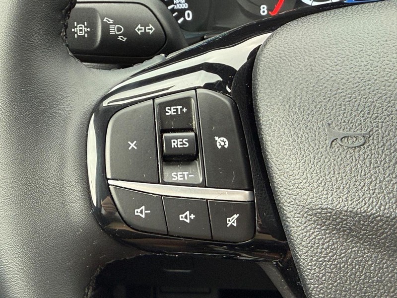 Ford Escape Vehicle Image 16