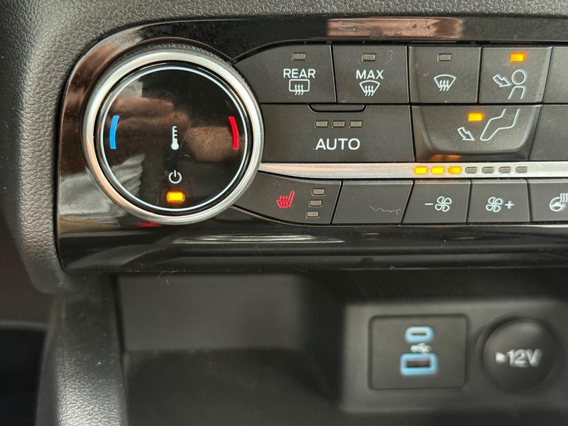 Ford Escape Vehicle Image 19