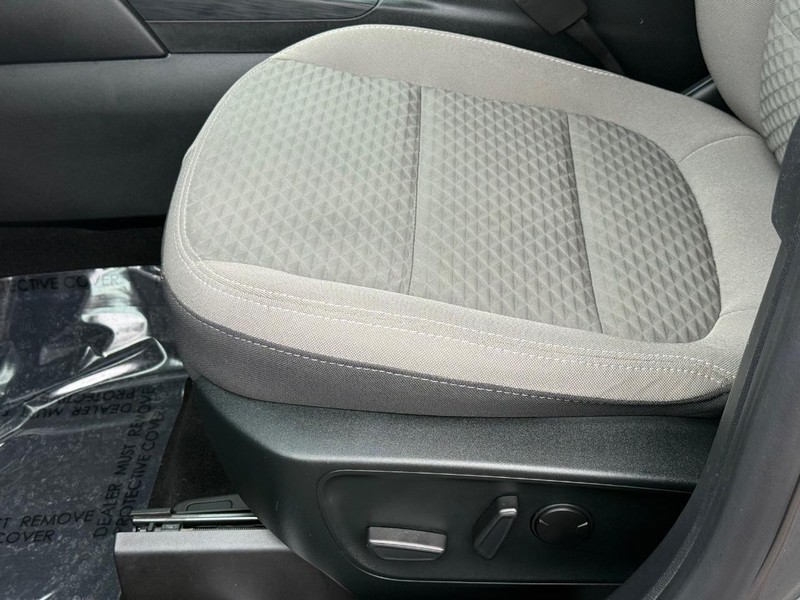 Ford Escape Vehicle Image 22