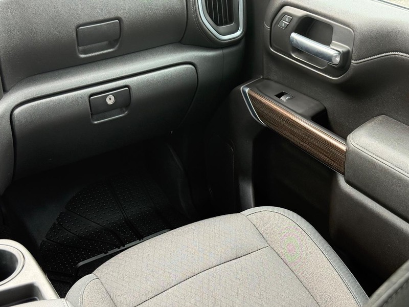 Chevrolet Silverado 1500 Vehicle Image 14