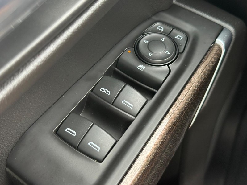 Chevrolet Silverado 1500 Vehicle Image 20