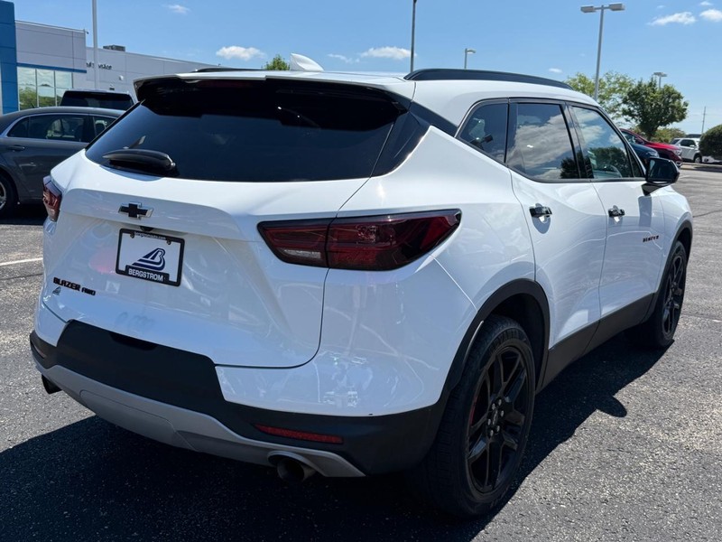 Chevrolet Blazer Vehicle Image 03