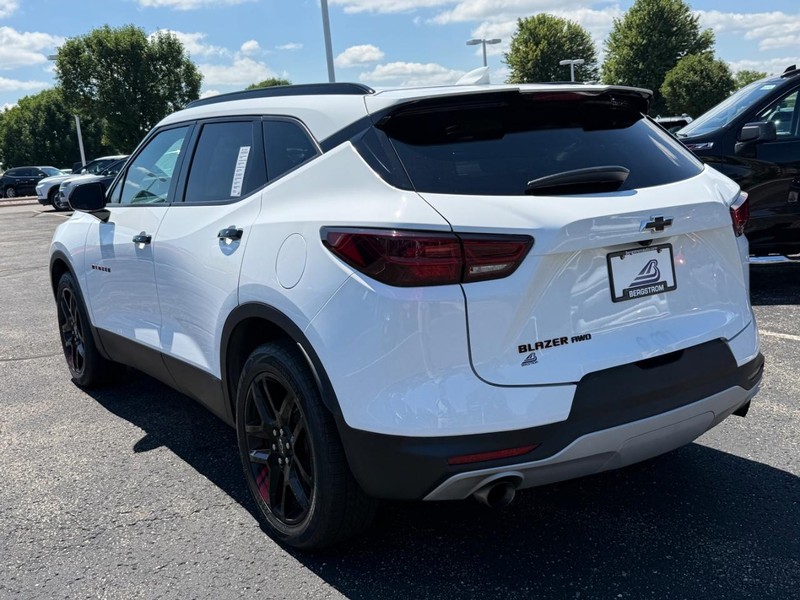 Chevrolet Blazer Vehicle Image 06