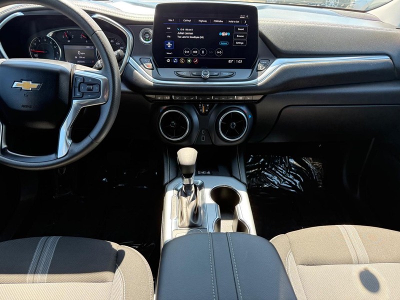 Chevrolet Blazer Vehicle Image 11