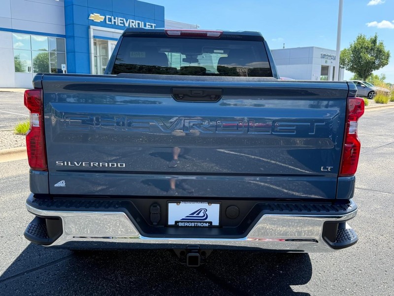 Chevrolet Silverado 1500 Vehicle Image 04