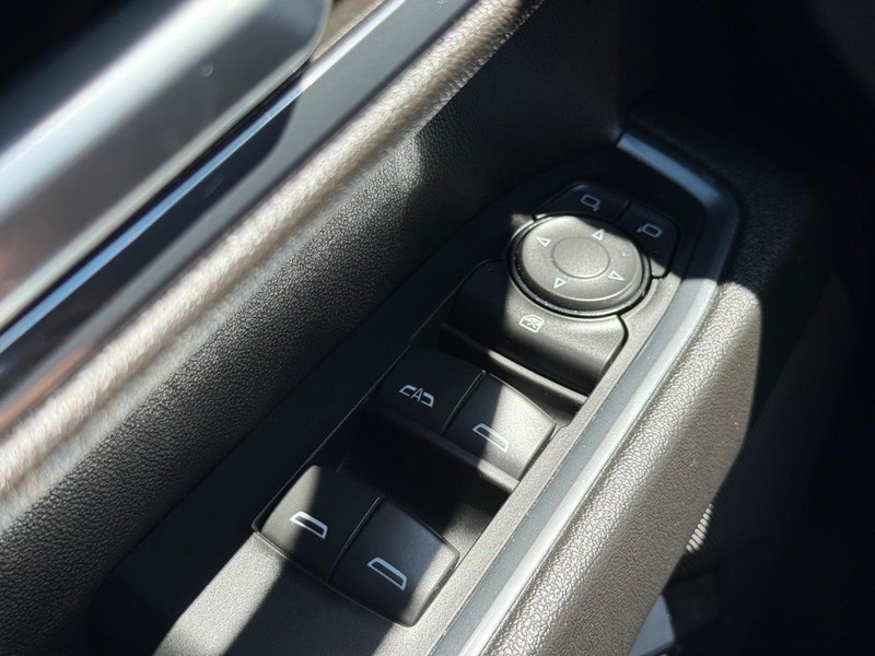 Chevrolet Silverado 1500 Vehicle Image 21