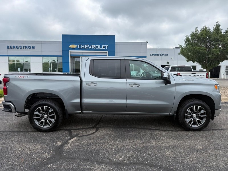 Chevrolet Silverado 1500 Vehicle Image 02