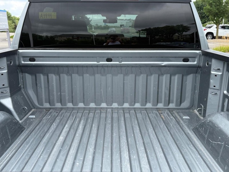 Chevrolet Silverado 1500 Vehicle Image 05