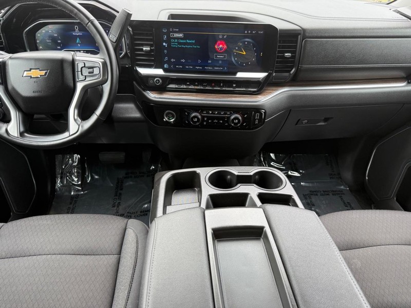 Chevrolet Silverado 1500 Vehicle Image 11