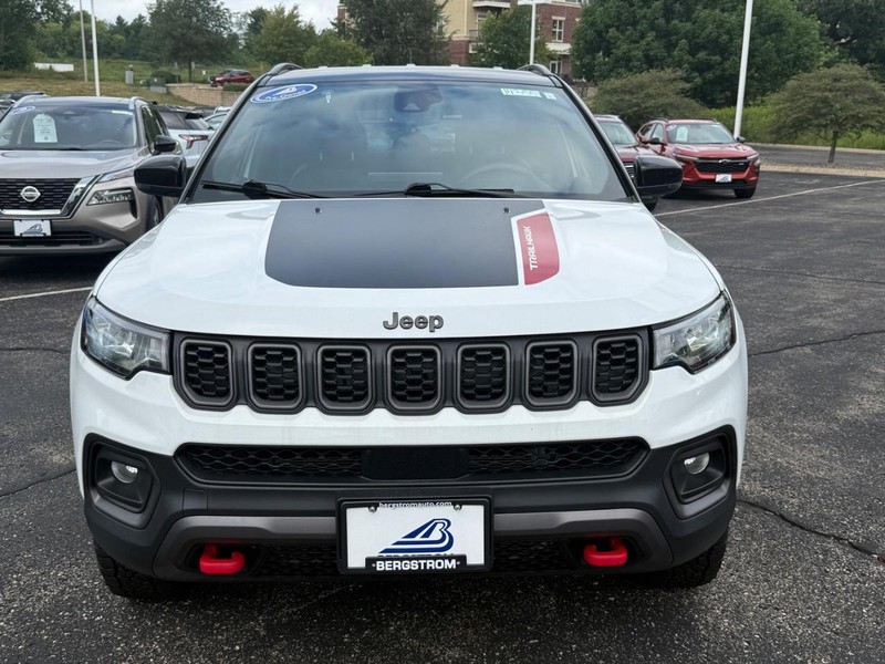 Jeep Compass Vehicle Image 09