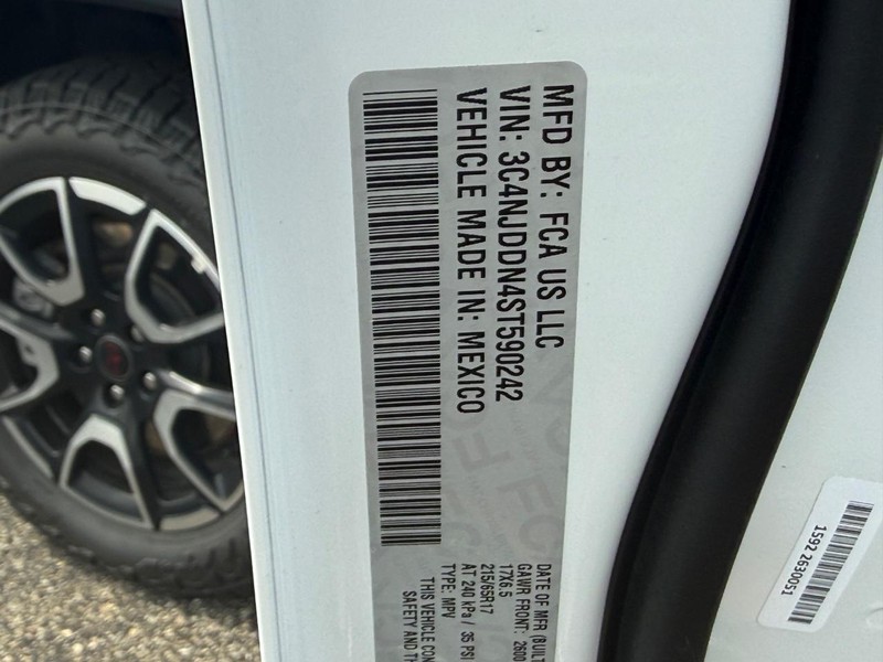 Jeep Compass Vehicle Image 23