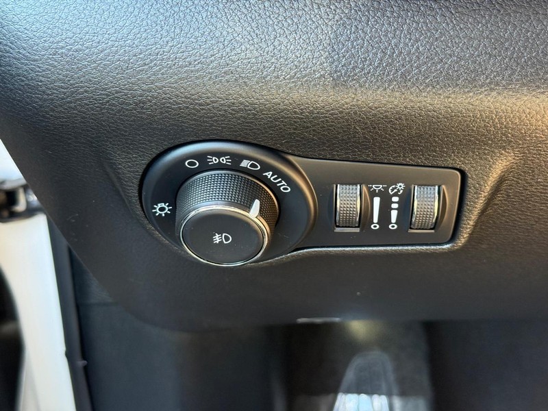 Jeep Compass Vehicle Image 26