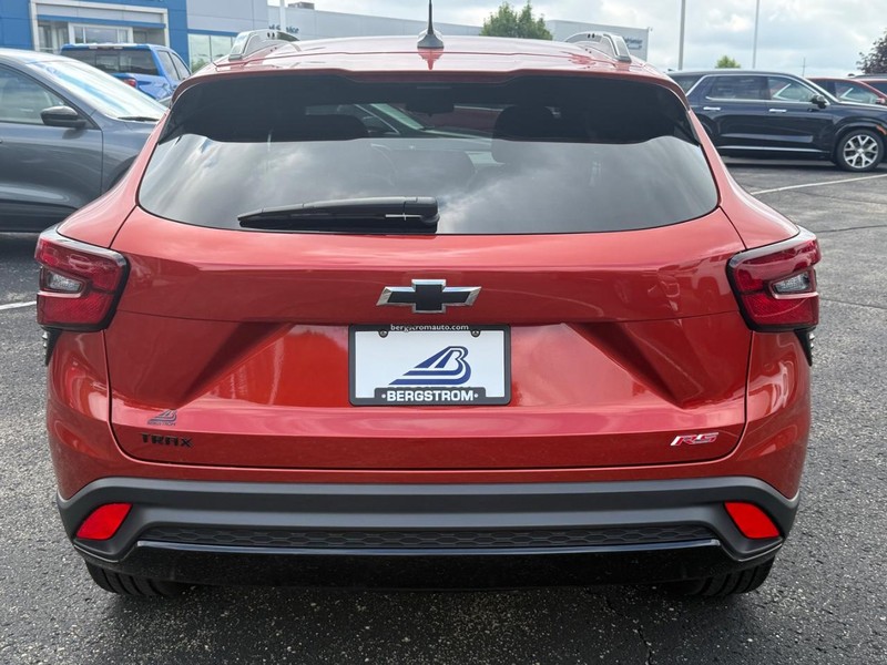 Chevrolet Trax Vehicle Image 04