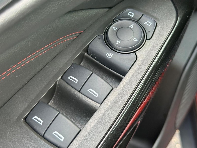 Chevrolet Trax Vehicle Image 21