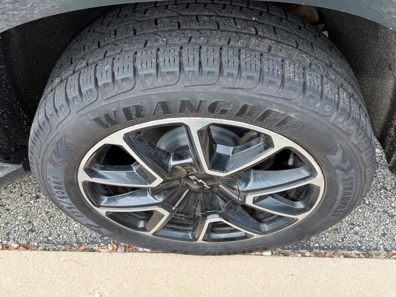 Chevrolet Tahoe Vehicle Image 08