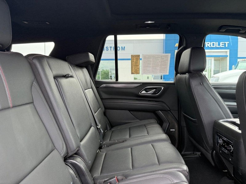 Chevrolet Tahoe Vehicle Image 11