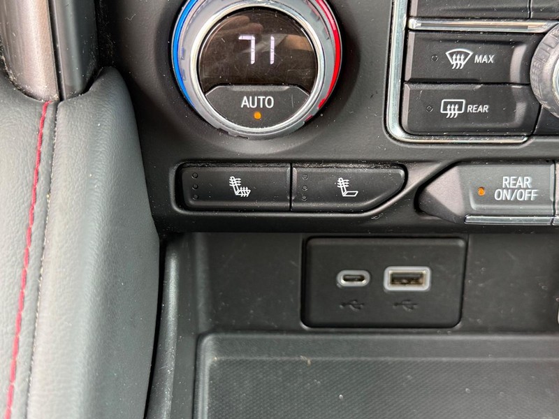 Chevrolet Tahoe Vehicle Image 22