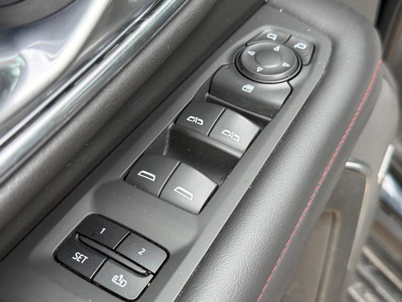 Chevrolet Tahoe Vehicle Image 23