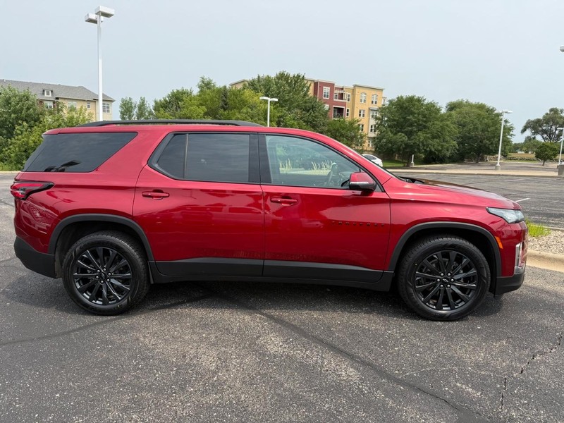 Chevrolet Traverse Vehicle Image 02